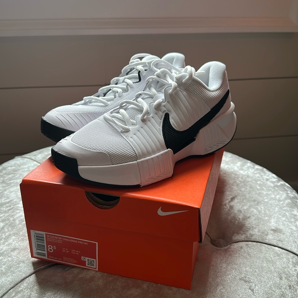 Nike W Zoom GP challenge pro hard court shoe NWT